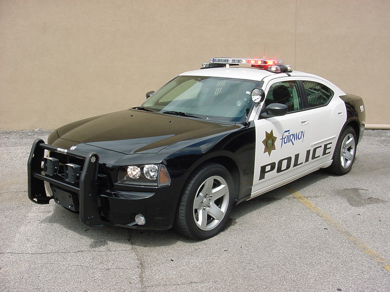 Полицейский dodge Charger